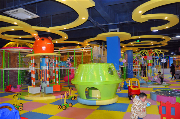 开一家儿童淘气堡乐园需要多少钱?